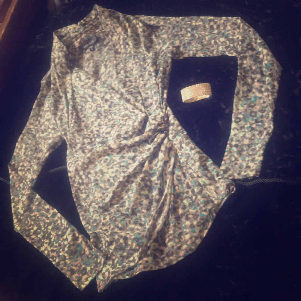 Gorgeous & Elegant Karen Kane Collection Blouse